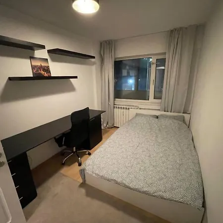 公寓 Apartment *